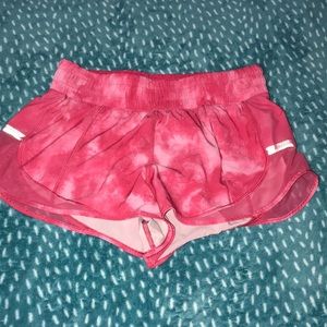 Lululemon Hotty Hot Short